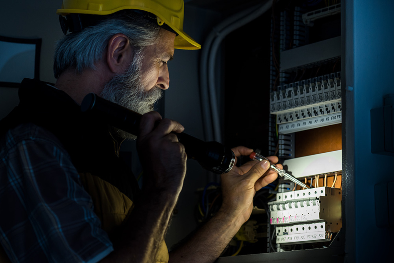 Über­spannungs­schutz bei Hutton Elektrotechnik in Frammersbach